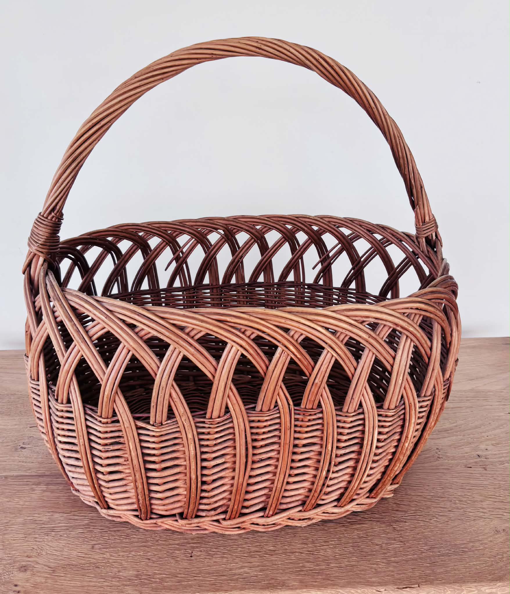 Panier en osier avec anse