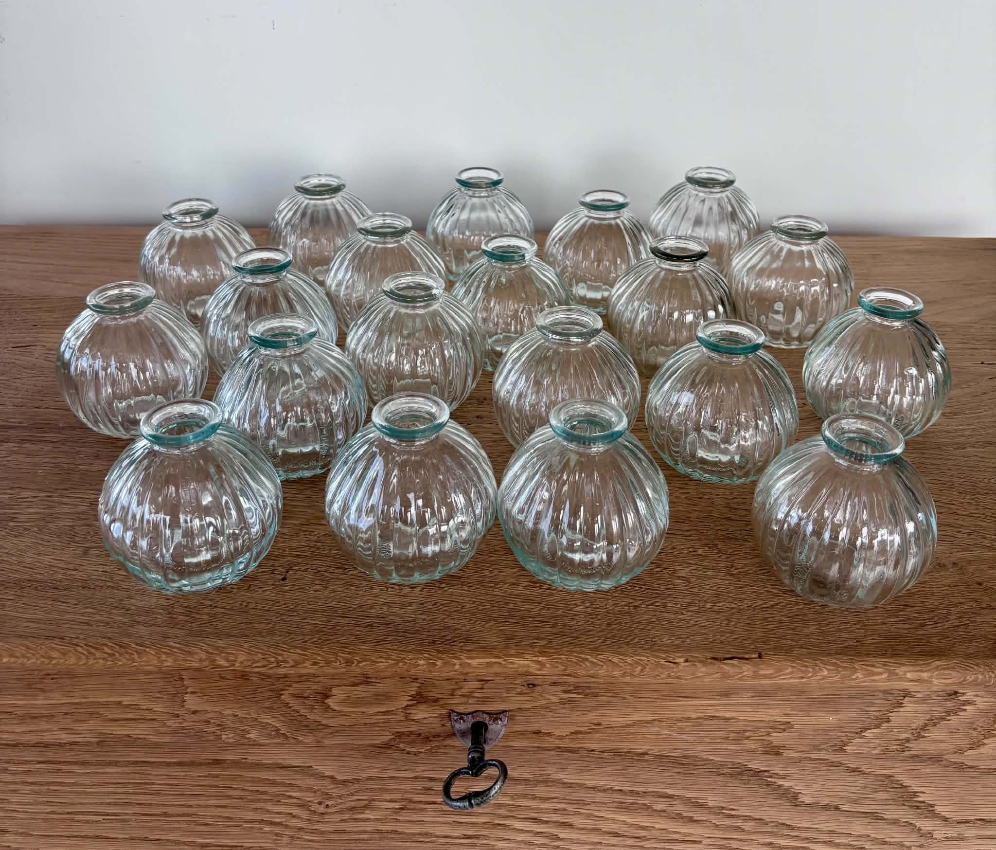 Petit vase en verre